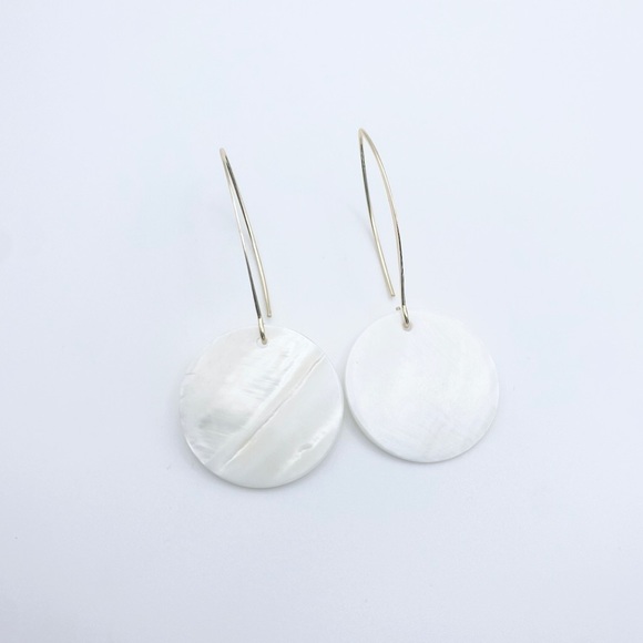 DROP Dangle Pearl Earrings - Picture 2 of 3